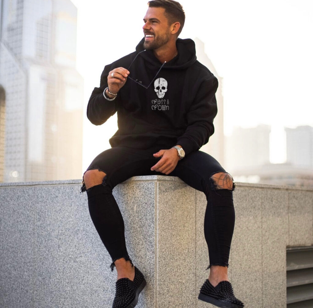 Sudadera escudo negra