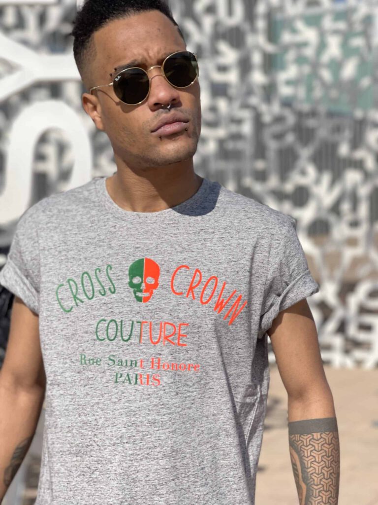 Camiseta escudo verde y naranja